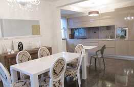 Apartament invaluit in rafinament! 4 camere, 150 mp parcare, zona strazii Iosif Vulcan!