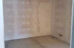 Apartament 4 camere, 122 mp, terasa de 33 mp, parcare, zona VIVO!