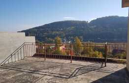 Apartament 4 camere, 122 mp, terasa de 33 mp, parcare, zona VIVO!