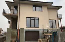 Duplex de vanzare 180 mp, teren 470 mp, front 30 ml, zona linistita!