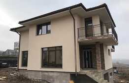Duplex de vanzare 180 mp, teren 470 mp, front 30 ml, zona linistita!