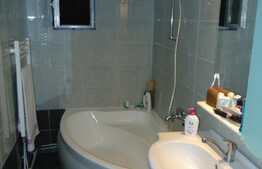 Apartament 3 camere, 85 mp, decomandat, zona strazii Plopilor