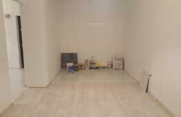 Vanzare 3 camere, 60 mp! LIFT!  Zona Vivo!