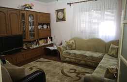 Casa de vanzare de 100 mp, teren 403  mp, 11 ml front, zona linistita!