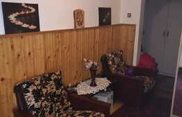 Casa de vanzare de 100 mp, teren 403  mp, 11 ml front, zona linistita!