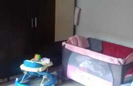 Casa de vanzare de 100 mp, teren 403  mp, 11 ml front, zona linistita!