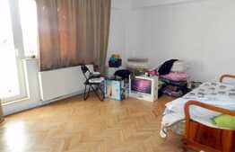 Apartament 3 camere, 90 mp, decomandat, zona Piata Cipariu