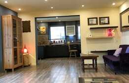 De inchiriat 3 camere in casa, 100 mp, terasa de 60 mp, 2 parcari, zona Grand Hotel Italia