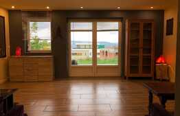 De inchiriat 3 camere in casa, 100 mp, terasa de 60 mp, 2 parcari, zona Grand Hotel Italia