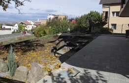 De inchiriat 3 camere in casa, 100 mp, terasa de 60 mp, 2 parcari, zona Grand Hotel Italia