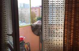 De vanzare garsoniera cu boxa la subsol, 25 mp, zona Parcul Rozelor