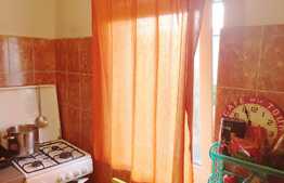 De vanzare garsoniera cu boxa la subsol, 25 mp, zona Parcul Rozelor