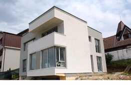 Casa individuala de 160 mp utili, 4 camere, teren de 400 mp! Zona de case!