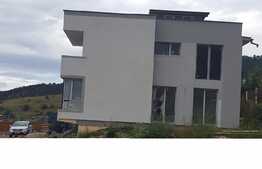 Casa individuala de 160 mp utili, 4 camere, teren de 400 mp! Zona de case!