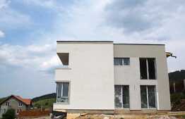 Casa individuala de 160 mp utili, 4 camere, teren de 400 mp! Zona de case!