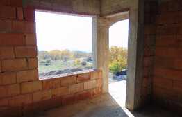 Casa individuala 121 mp, teren de 408 mp, front 16 ml, zona linistita!