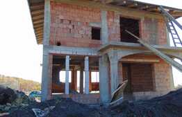 Casa individuala 121 mp, teren de 408 mp, front 16 ml, zona linistita!