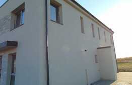 Duplex de vanzare cu 4 camere, 119 mp, teren 300 mp, zona linistita!
