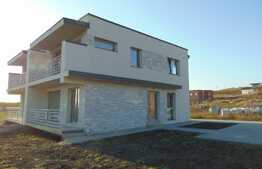 Duplex de vanzare cu 4 camere, 119 mp, teren 300 mp, zona linistita!