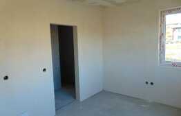 Duplex de vanzare cu 4 camere, 119 mp, teren 300 mp, zona linistita!