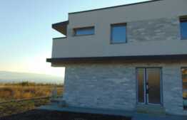 Duplex de vanzare cu 4 camere, 119 mp, teren 300 mp, zona linistita!