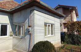 Casa de vanzare, 140 mp, teren de 366 mp, front 23 ml, zona linistita