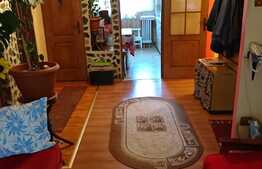 4 camere, 80,57 mp, etaj intermediar, boxa subsol, zona strazii Campului