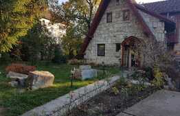 Casa rustica 160 mp, 3 locuri de parcare, priveliste spectaculoasa