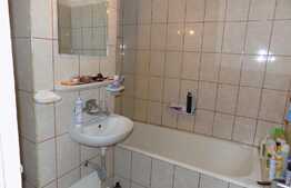 Garsoniera 30 mp, decomandata, zona Spitalului de Recuperare