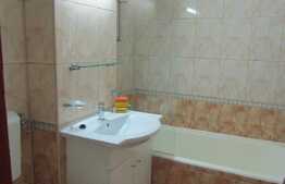 Apartament 4 camere, 81 mp, decomandat, etaj intermediar, zona UMF