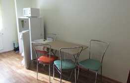 Apartament 4 camere, 81 mp, decomandat, etaj intermediar, zona UMF