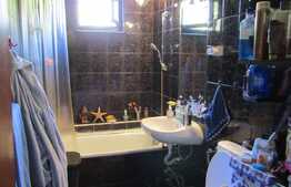 Apartament 4 camere, 73 mp, boxa la subsol, zona Scoala Internationala