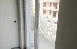 Apartament 4 camere, 100 mp, imobil nou, semifinisat, zona Restaurantului Roata