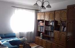Apartament 4 camere, 81 mp, decomandat, parcare, boxa, zona strazii Gruia