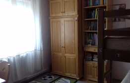 Apartament 4 camere, 81 mp, decomandat, parcare, boxa, zona strazii Gruia
