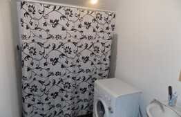 Apartament de vanzare, 2 camere, 58 mp, pod de 30 mp, zona strazii Sesul de Sus