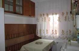 Apartament 3 camere, 80 mp, decomandat, zona Catedralei