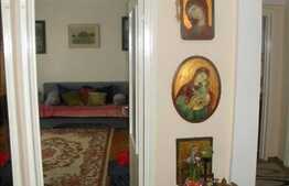 Vanzare 3 camere, imobil izolat termic la 2 minute de Profi, cu parcare si boxa