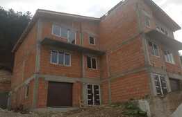 Duplex de vanzare, 119 mp utili, teren 297 mp, semifinisat!