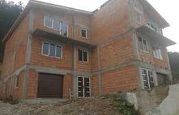 Duplex de vanzare, 119 mp utili, teren 297 mp, semifinisat!