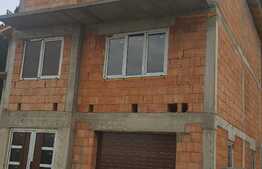 Duplex de vanzare, 119 mp utili, teren 297 mp, semifinisat!