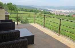 Apartament 3 camere, 80 mp, zona Hotel Still, cu priveliste extraordinara