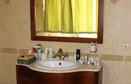 Duplex 170 mp utili, teren de 350 mp, front 15 ml, zona linistita