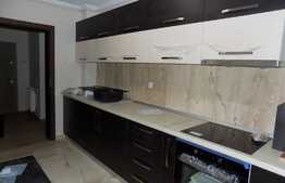 2 camere, decomandate, prima inchiriere, parcare, zona Iulius Mall