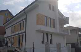 Duplex de vanzare 238 mp, teren de 50 mp, zona linistita
