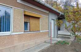 Casa de vanzare 68 mp, teren de 500 mp, zona accesibila