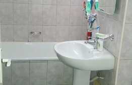 Apartament 3 camere, 67 mp, decomandat, etaj intermediar, zona Napolact