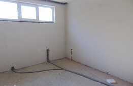 Duplex de vanzare, 180 mp, 350 mp, front 6 ml, semifinisat, zona linistita!