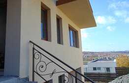 Duplex de vanzare, 180 mp, 350 mp, front 6 ml, semifinisat, zona linistita!