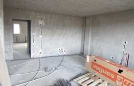 3 camere, 67 mp, etaj intermediar, semifinisat! Zona strazii Teilor!